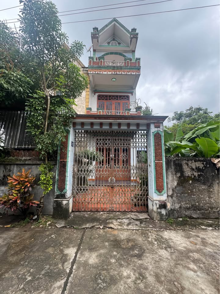 Nhà 3 tầng Tân Thành 96m² giá 1 tỷ - Dân cư đông đúc, tiện ích đầy đủ!