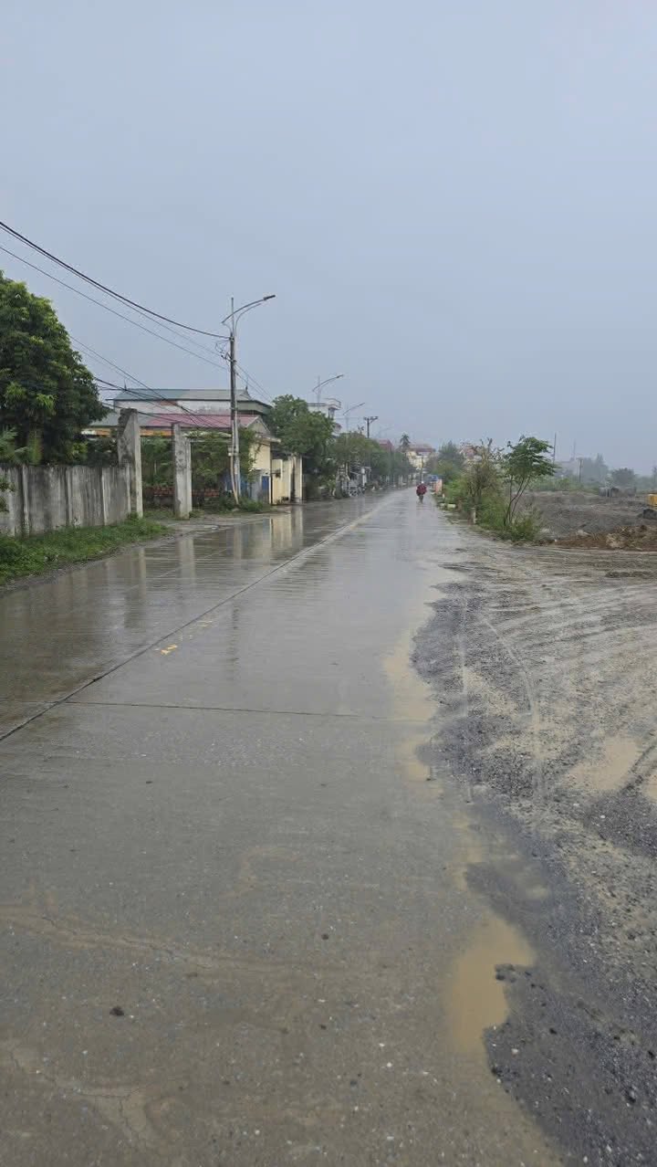 Đất kinh doanh mặt sông Tân Thanh 95m² - Sổ hồng lâu dài, giá thỏa thuận!