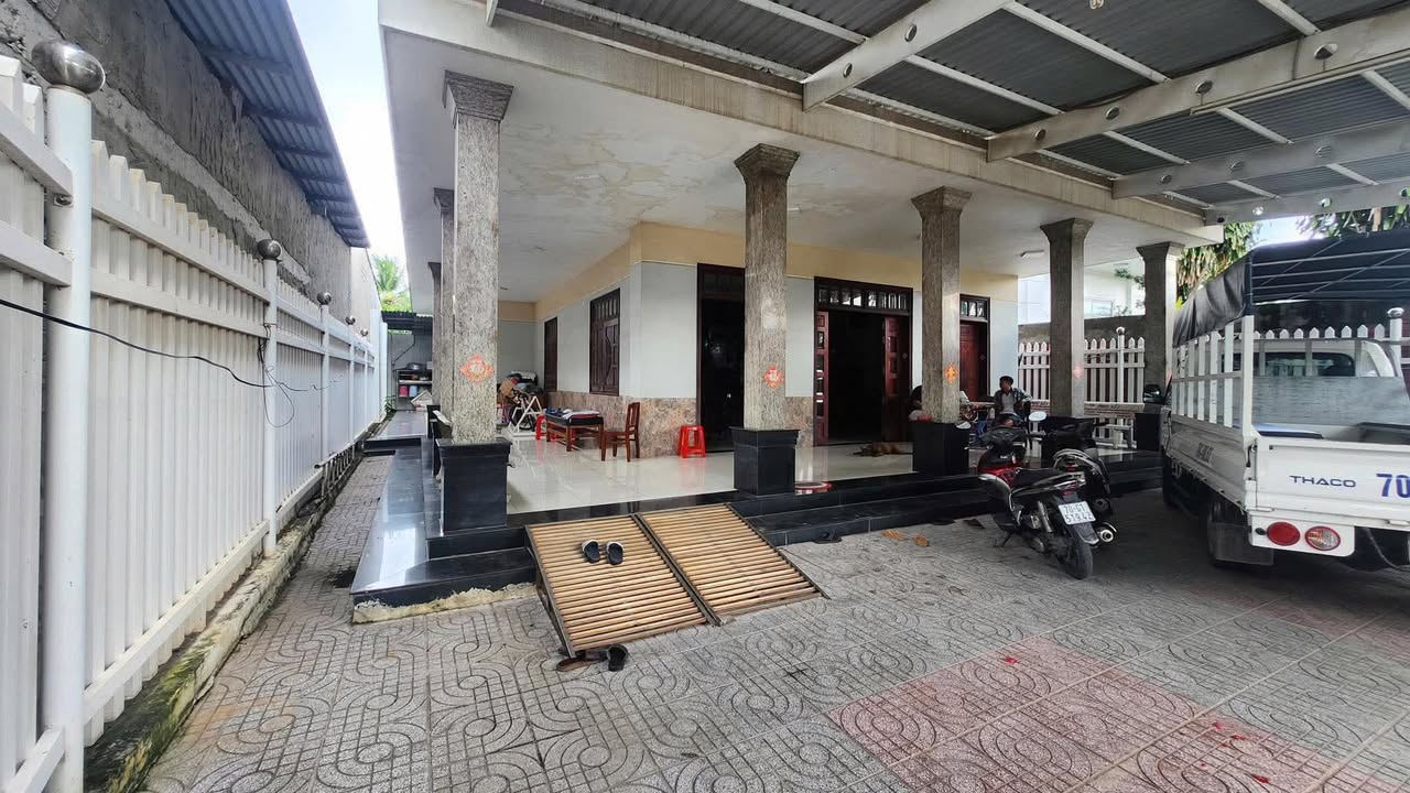 Bán nhà mặt tiền An Dương Vương 286m² giá 8.5 tỷ - Kinh doanh thuận lợi!