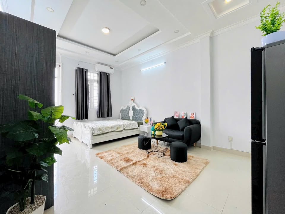 Căn hộ cho thuê mới 100% tại Thành Thái Quận 10 - Ban công thoáng mát