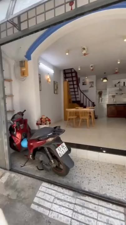 Nhà nguyên căn hẻm Bắc Hải, Quận 10 - 2PN, đầy đủ nội thất chỉ 13 triệu