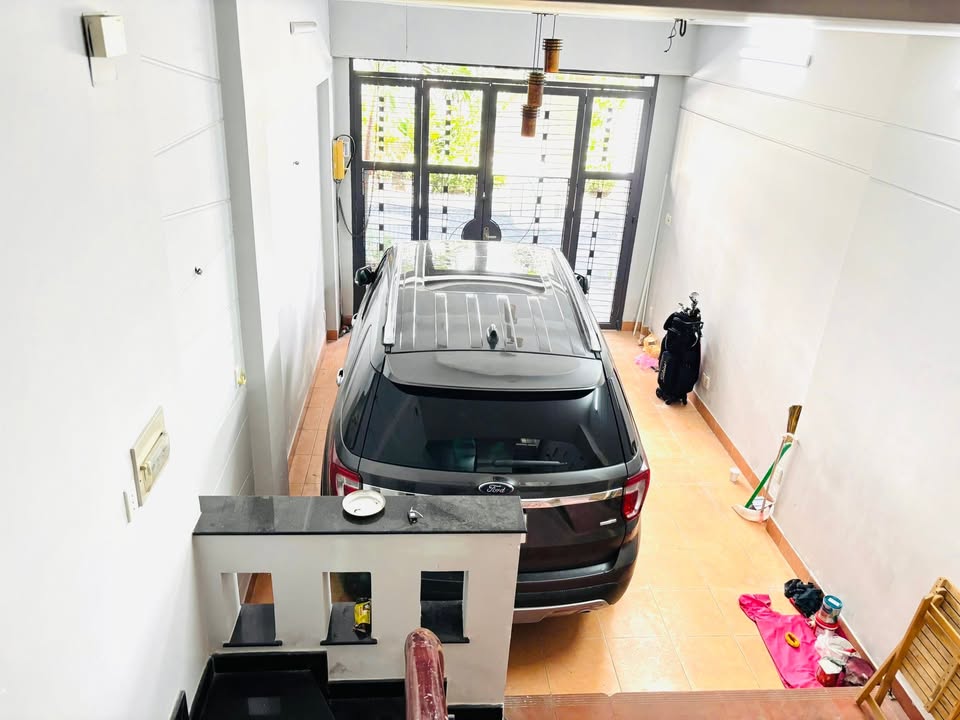 Nhà mặt tiền cho thuê tại đường Hoa, Phú Nhuận, 72m² - Kinh doanh sầm uất, an ninh tuyệt đối!