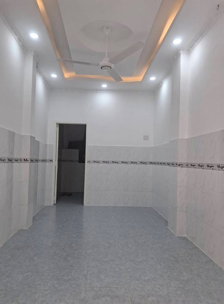 Nhà cho thuê đường Trần Bình Trọng, quận 5, diện tích 30m² - Nhà mới, giá tốt!