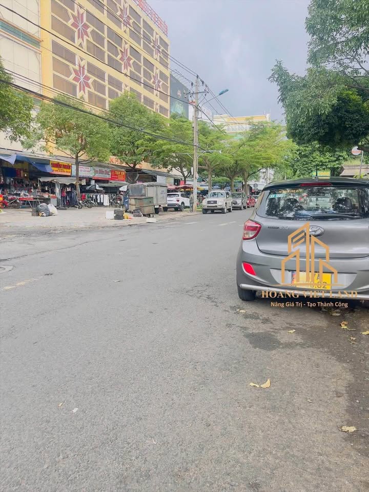 FrontHouse Buôn Ma Thuột 93m² giá 25 tỷ - Vị trí kim cương ngay chợ lớn!