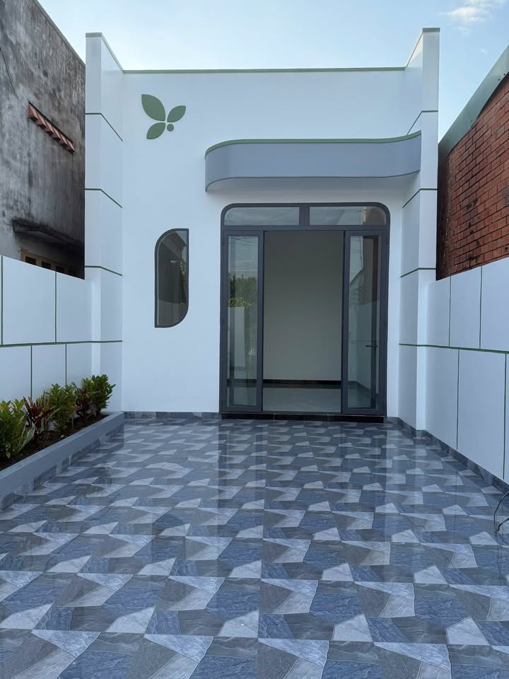 Nhà phố Hẻm Huyền, Phường Long Hoa, Tây Ninh 128m² giá chỉ 1.1 tỷ - Cơ hội đầu tư tuyệt vời!