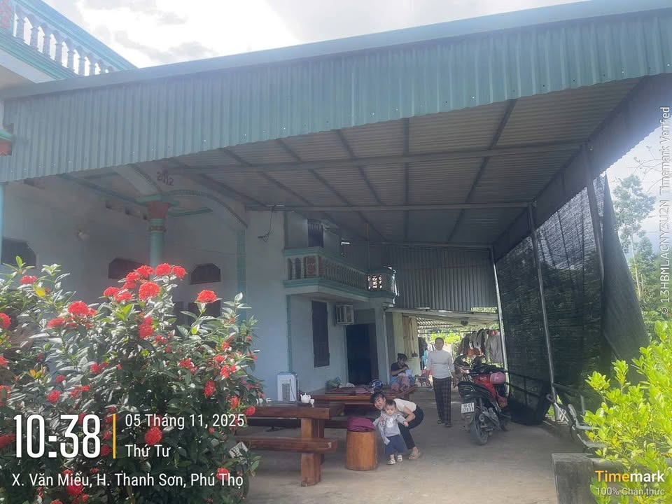 Đất nền Văn Miếu Phú Thọ 2400m² giá 1 tỷ - Nhà kiên cố về ở ngay!