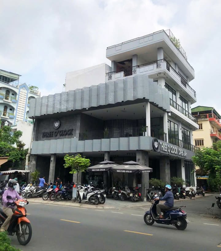 Bán gấp FrontHouse 223m² đường Lữ Gia, quận 11 - Đầu tư sinh lời ổn định!