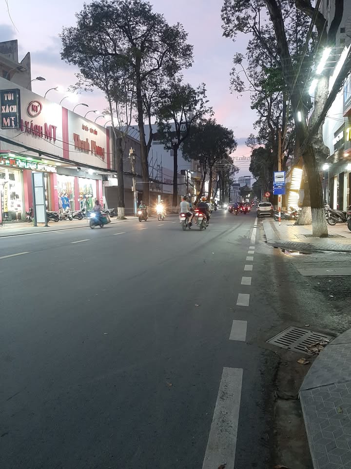 Nhà mặt tiền Nguyễn Trãi, P. Ninh Kiều, Cần Thơ 30m² giá 6.2 tỷ - Thích hợp kinh doanh!