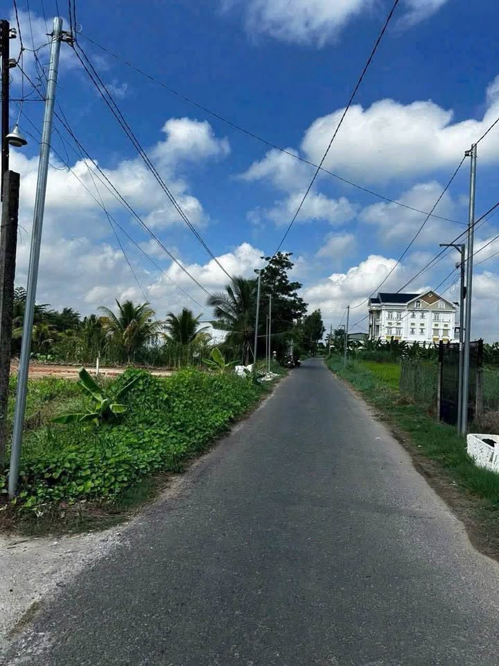 Đất nền 2 mặt tiền Nguyễn Viết Xuân, Quận Bình Thủy 275m² giá 950 triệu - Cơ hội đầu tư hiếm có!