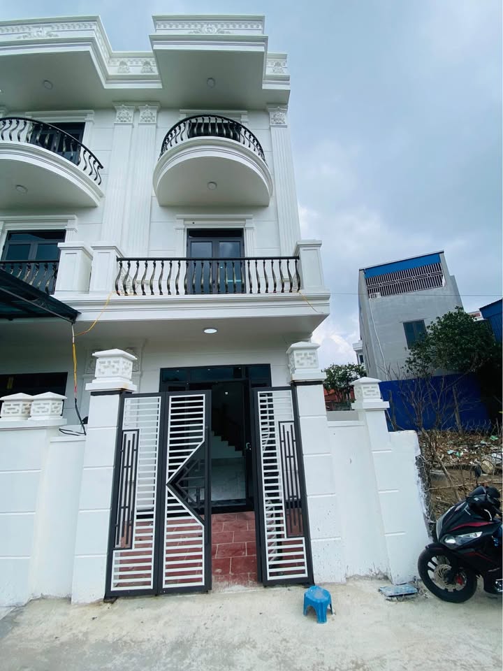 Nhà 3 tầng Ngõ Vĩnh Mạc, Lộc Vượng, Nam Định 51m² giá 1.96 tỷ - Ô tô tới cửa!