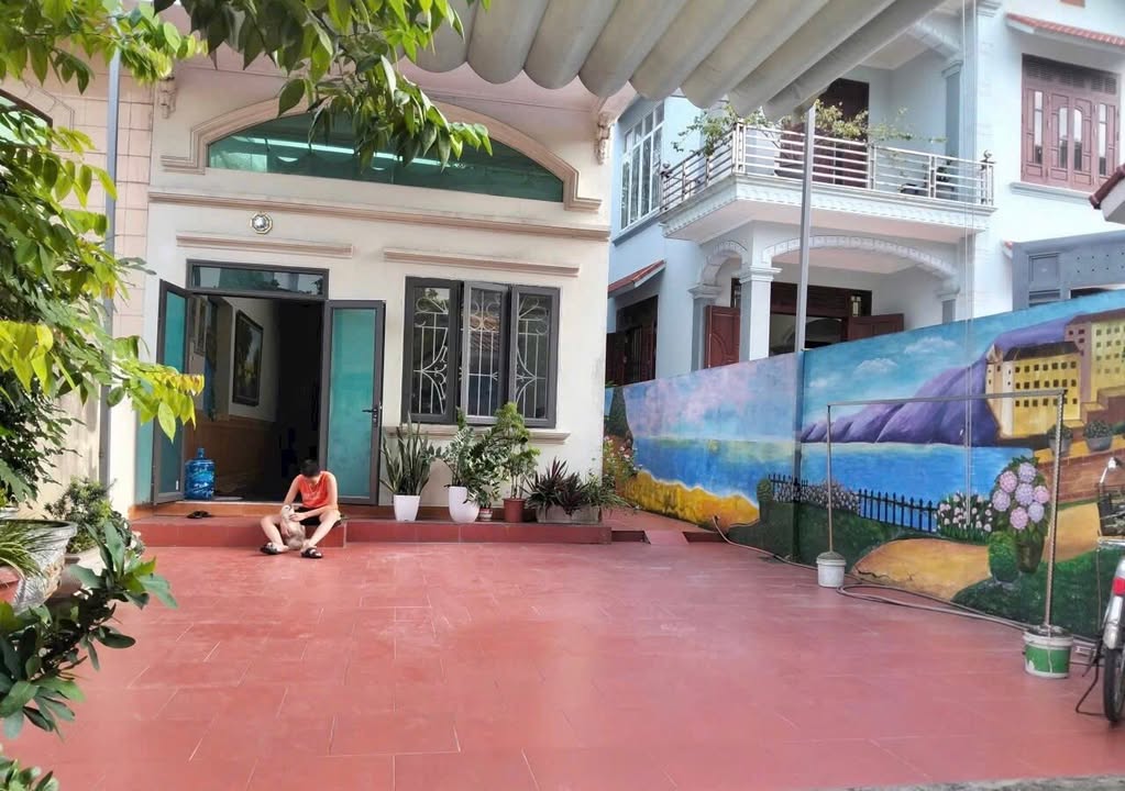 Nhà 2 tầng Cẩm Thạch 157m² giá 2 tỷ - Để lại nội thất đầy đủ!