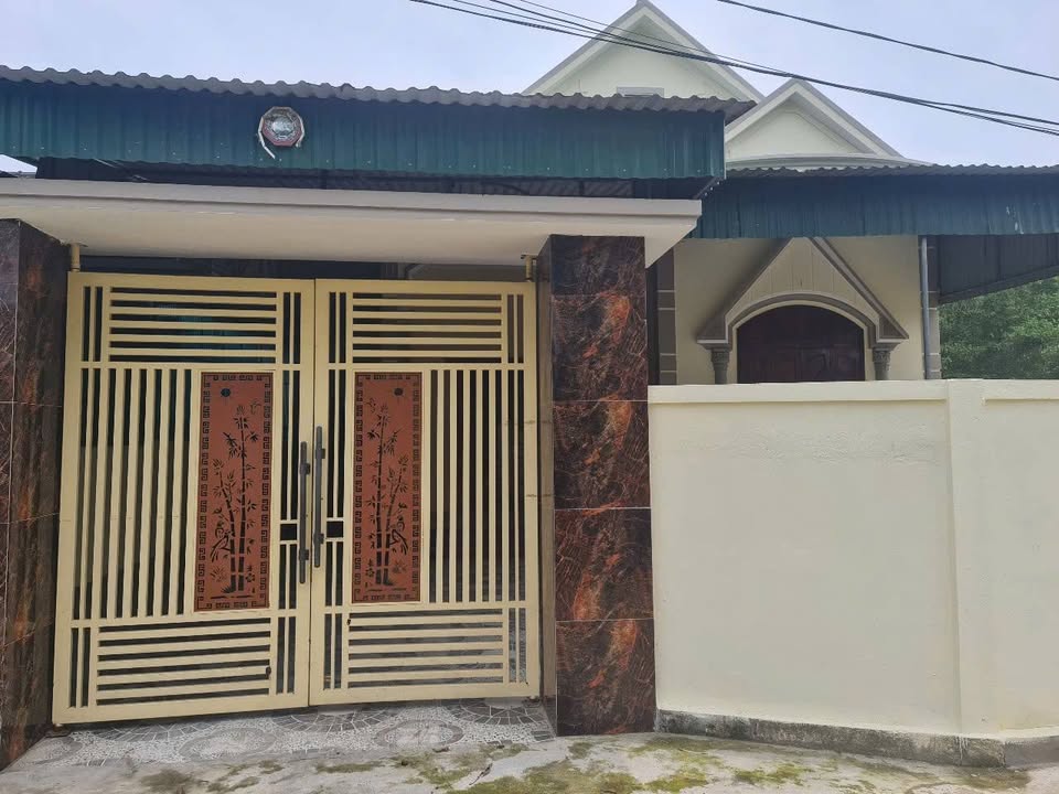 Bán nhà C4 Nghi Hương - Cửa Lò 227m² giá 3.4 tỷ - Đất vuông vắn, tiện ích đầy đủ!