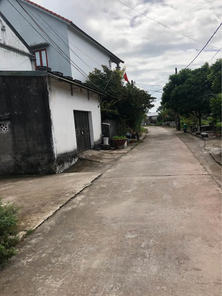 Đất nền Thôn 5 Hải Tiến 110m² giá 500 triệu - Sổ đỏ chính chủ, thương lượng nhẹ!