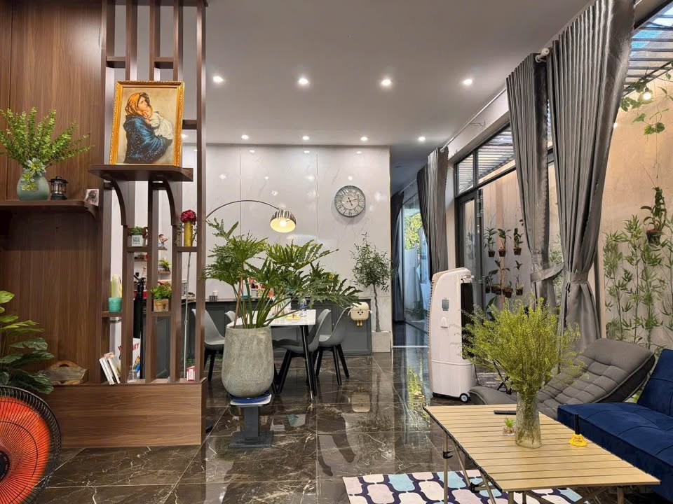 Nhà sân vườn Long Toàn, TP. Bà Rịa 240m² giá 4.85 tỷ - Không gian sống trong lành!
