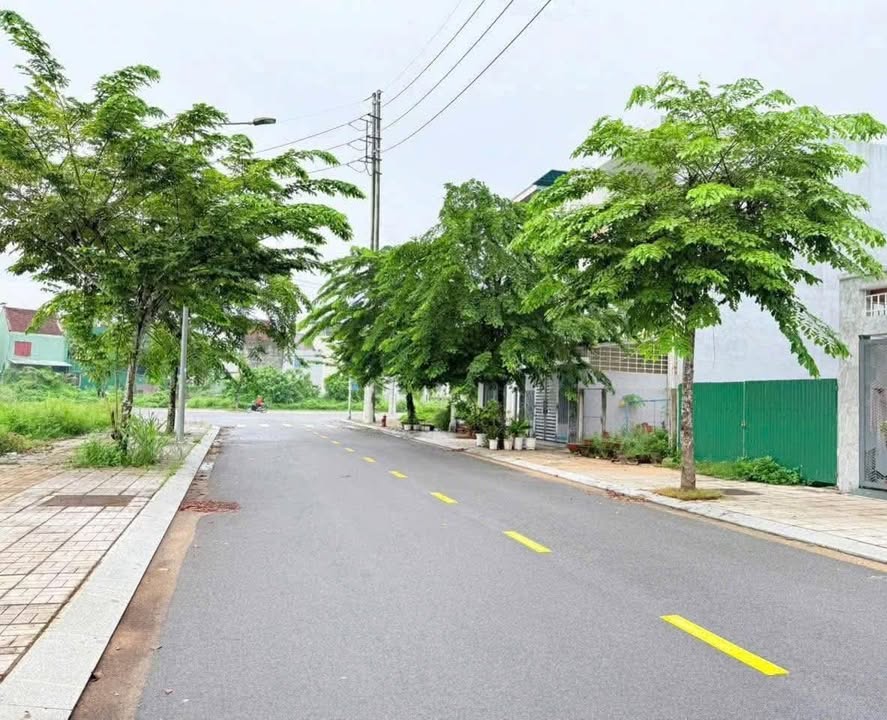 Đất nền liền kề đường số 1 Quảng Ngãi 210m² giá 4 tỷ - Vị trí đắc địa, sổ hồng chính chủ!