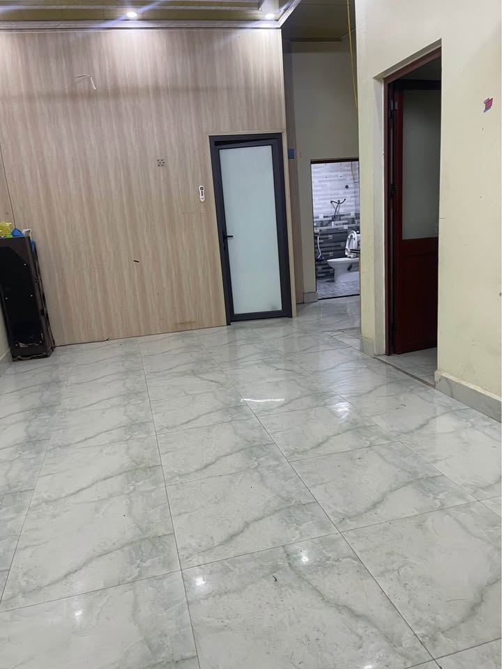 Nhà cấp 4 ngõ 11, phường Hà Lầm, Hạ Long 45m² giá 2 tỷ - Chính chủ bán gấp!