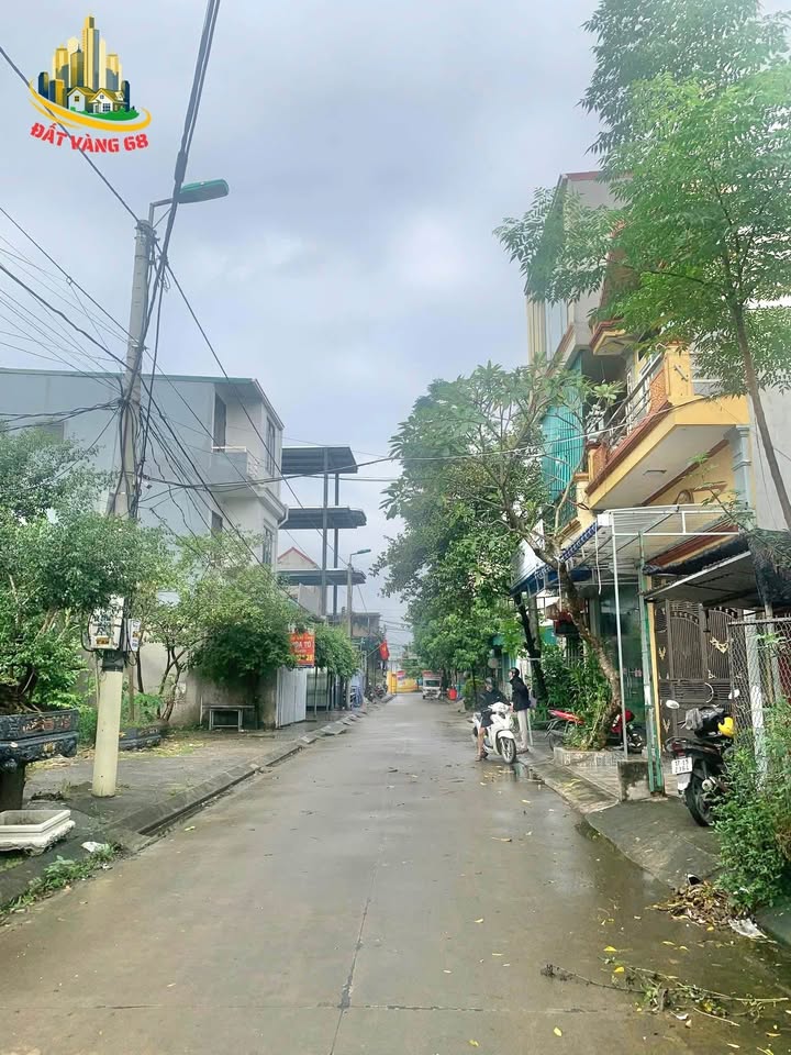 Đất nền phố Thiện Tân, phường Nam Hoa Lư, 98.8m² giá 3.5 tỷ - Vị trí trung tâm, khu dân cư đông đúc!