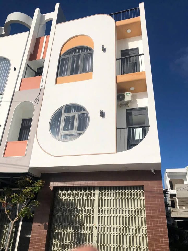 Nhà mặt tiền Hà Thanh 42,5m² giá 3 tỷ - Full nội thất sang trọng!