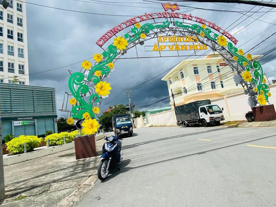 Nhà mặt tiền Phạm Văn Ngũ, Bến Lức 102m² giá 4 tỷ - Cơ hội kinh doanh tuyệt vời!