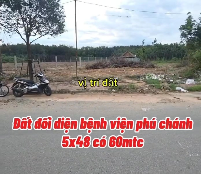 Đất nền Phú Chánh, Tân Uyên 240m² giá 2 tỷ - Cơ hội đầu tư tuyệt vời!