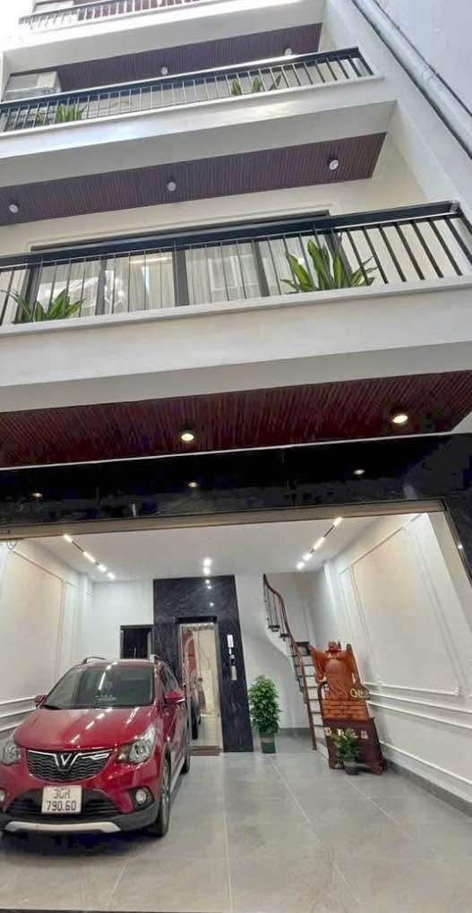 FrontHouse Phạm Văn Đồng 45m² giá 10 tỷ - Nhà mới xây, thang máy, ô tô vào tận nhà!