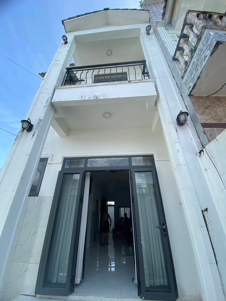 Nhà 2 phòng ngủ tại Cái Răng, Cần Thơ 64m² giá 2 tỷ - Vị trí thuận lợi gần chợ