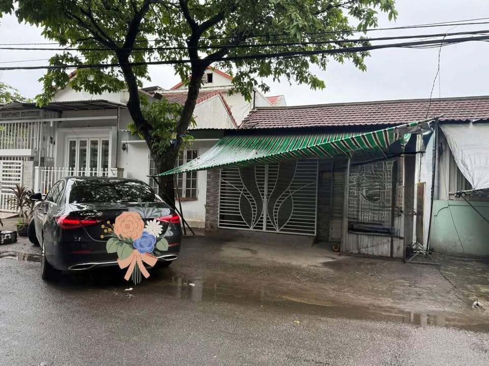 Nhà phố 12 Nguyễn Phúc Lan, Huế 100m² giá 2.1 tỷ - Chính chủ bán gấp!