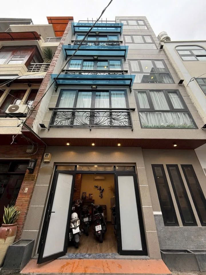 Nhà phố Tô Hiến Thành, Quận 10, 28.8m² giá 10 tỷ - Nhà mới ở liền, xe hơi đỗ cửa!