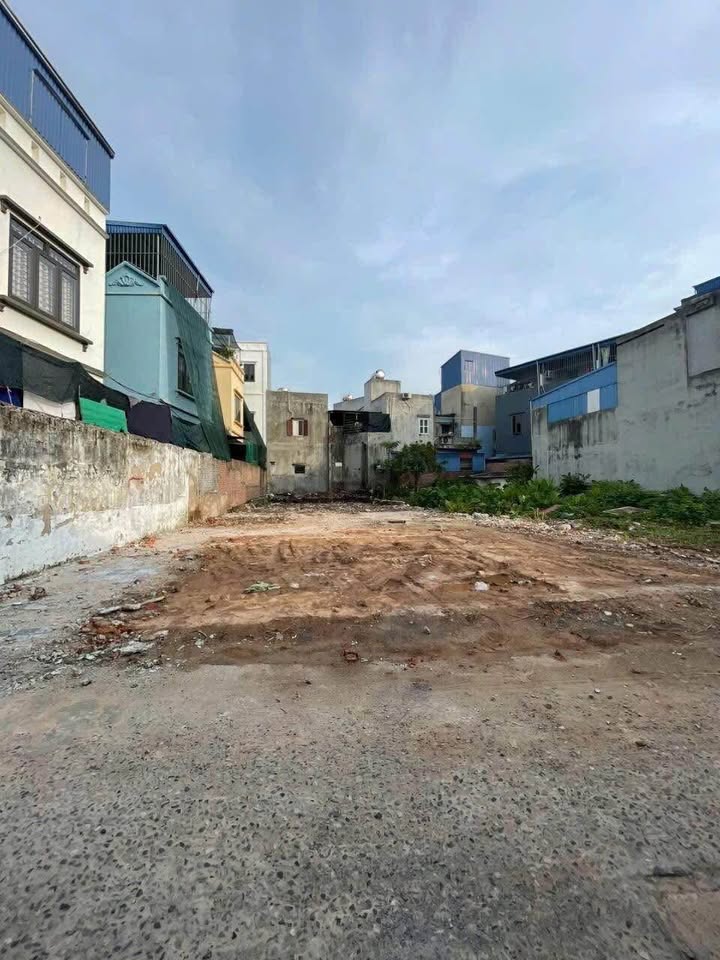 Bán đất đường Nguyễn Bính Nam Định 219m² giá nhỉnh 3 tỷ - Đường ô tô tránh nhau thoải mái!