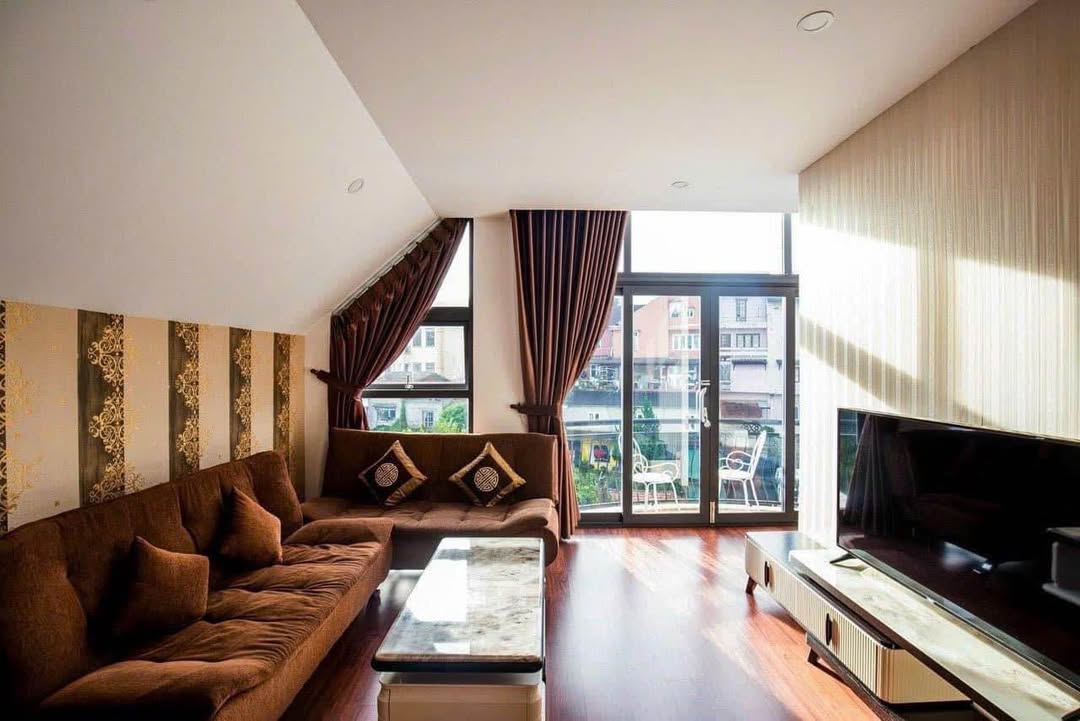 Khách sạn Tô Hiến Thành Đà Lạt 200m² giá 35 tỷ - Cơ hội đầu tư hấp dẫn!