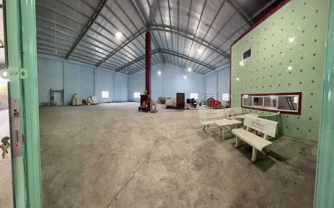 Kho bãi cho thuê 1400m² tại Tân An - Giá chỉ 20 triệu/tháng!