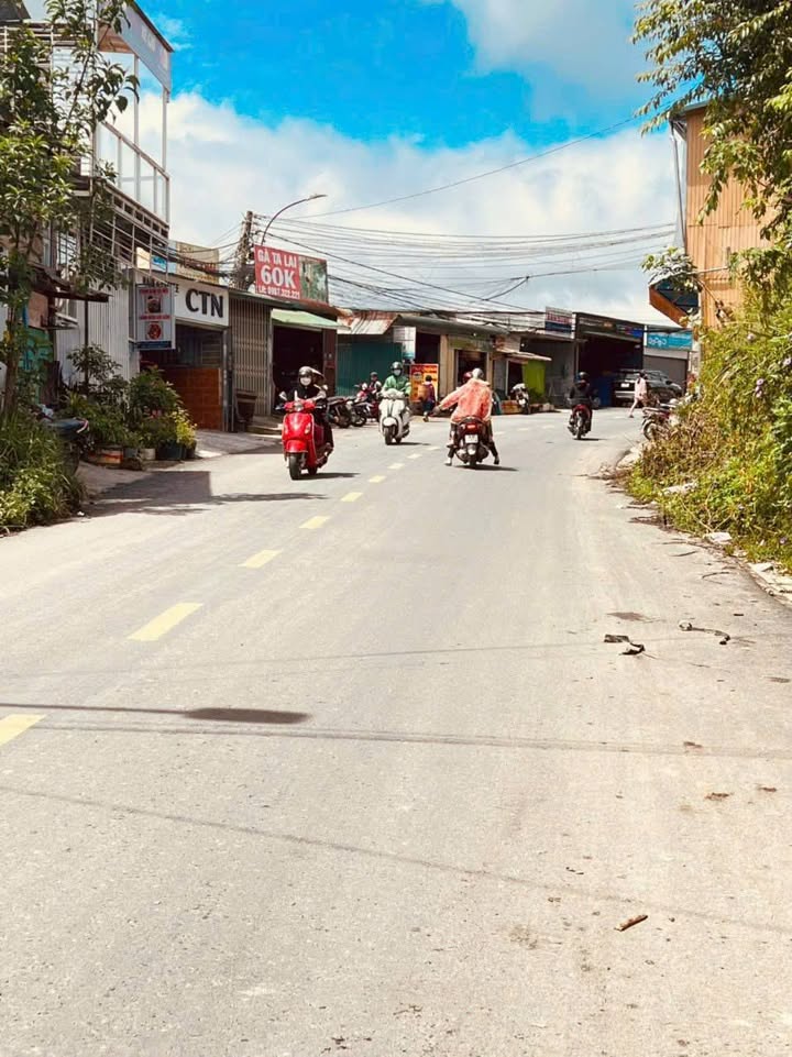 Nhà mặt tiền đường Huyền Trân Công Chúa Đà Lạt 60m² giá 8 tỷ - Đầu tư sinh lời ngay!