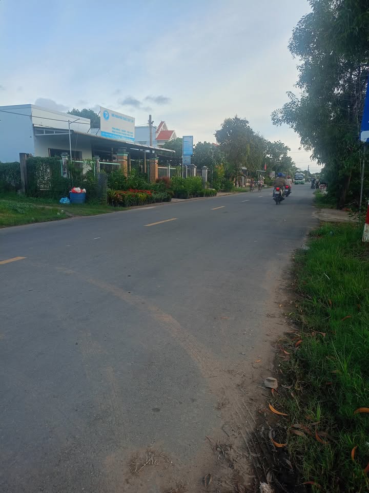 Đất mặt tiền Quốc lộ 57B, Thạnh Phước, Bến Tre 365.2m² - Giá chỉ 7.28 tỷ!