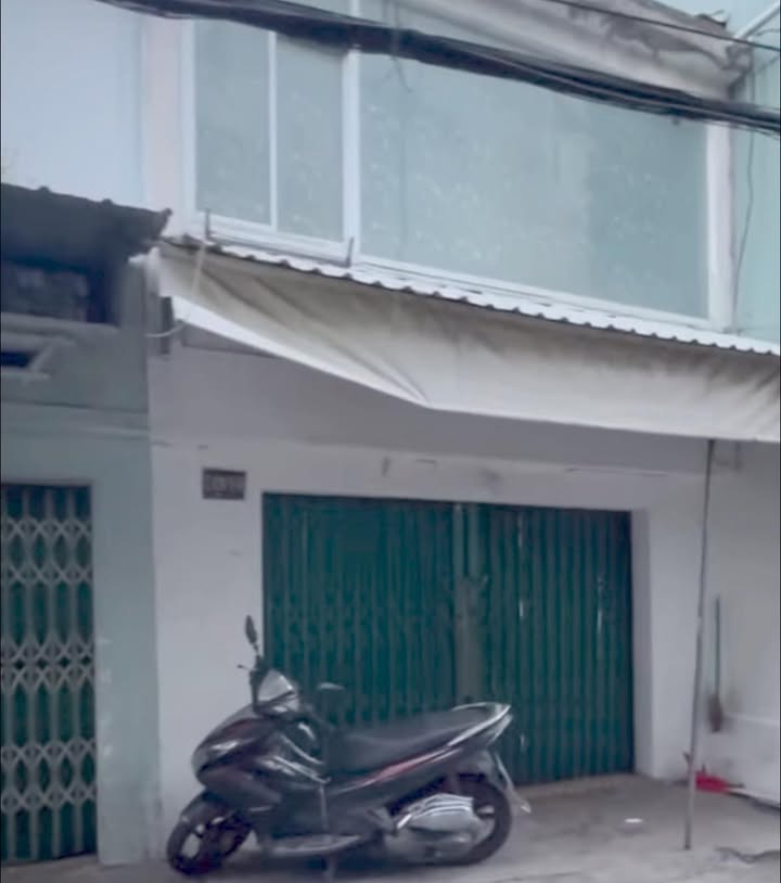 Nhà 2 tầng hẻm rộng Trần Hưng Đạo, Quy Nhơn 32m² giá 2 tỷ - Sẵn sàng vào ở!