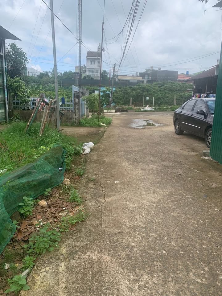 Đất nền chính chủ Lộc Phát Bảo Lộc 200m² giá 2 tỷ - Nơi an cư lý tưởng!