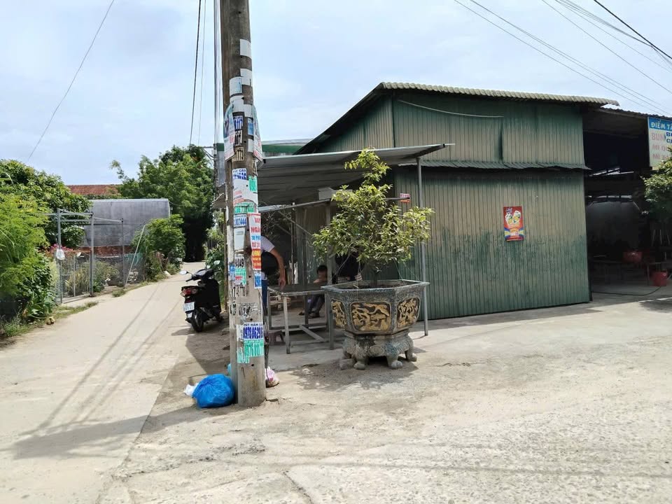 Đất lô góc 2 mặt tiền 400m² tại Ngã tư Hàng Da - Giá 2.8 tỷ, thương lượng chính chủ!