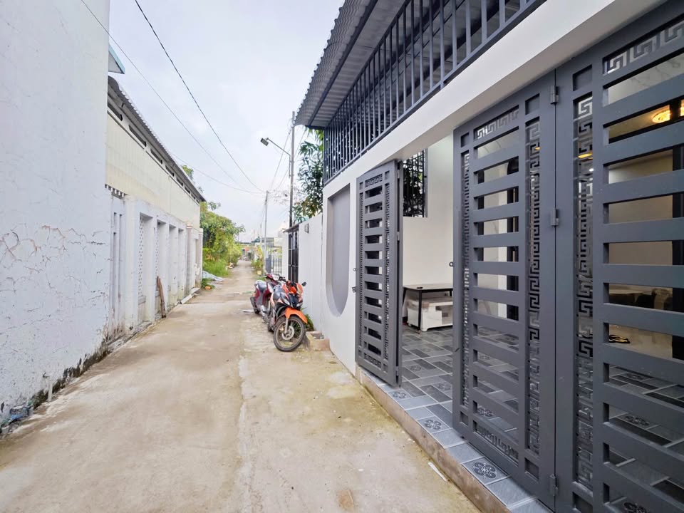 Nhà bán hẻm ô tô 81 Trương Định, An Bình, 100m² giá 1.5 tỷ - Sẵn sàng vào ở!
