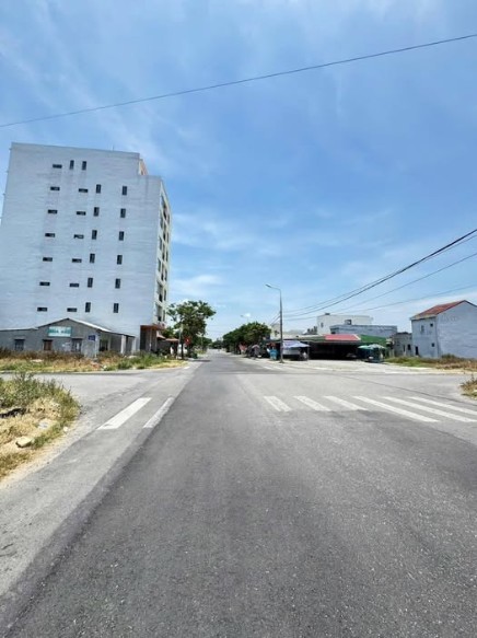 Đất nền ven biển Hòa Hải Đà Nẵng 300m² giá 20 tỷ - Đầu tư sinh lời nhanh chóng!