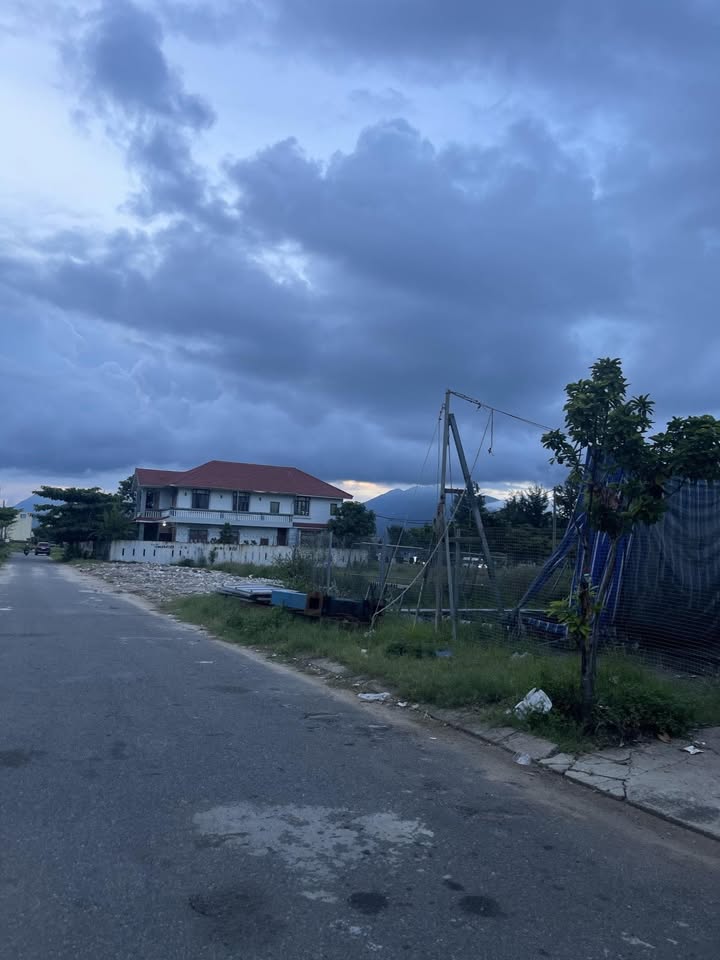 Đất nền Nguyễn Tất Thành Đà Nẵng 369m² giá 20 tỷ - Vị trí đắc địa gần biển!