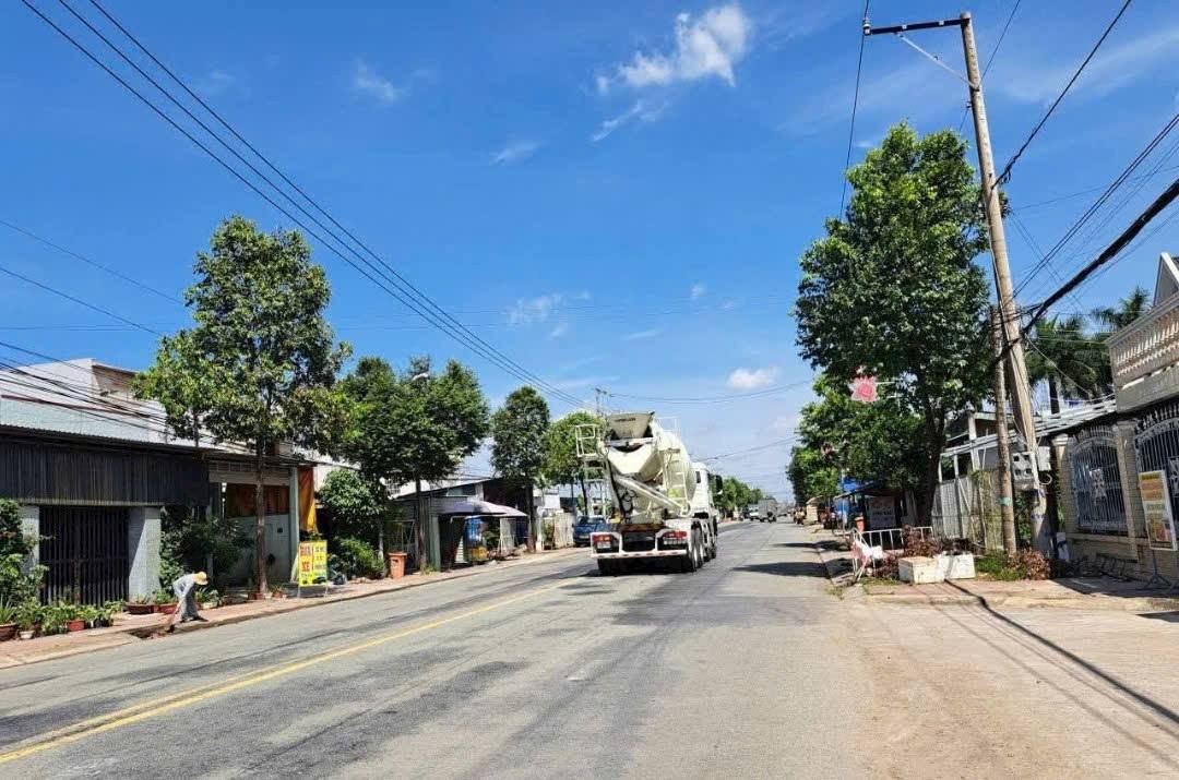 Nhà mặt tiền đường Phan Văn Mãng, Bến Lức 276m² giá 10 tỷ - Đầu tư sinh lời ngay!