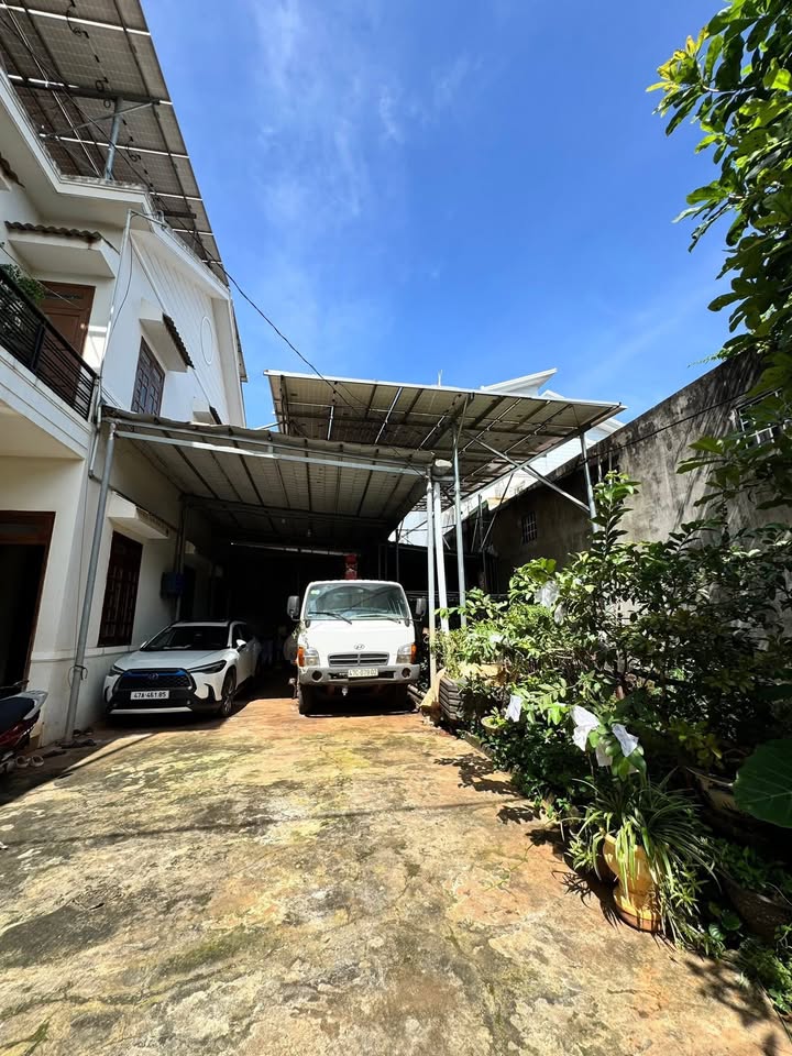 Nhà nguyên căn Tống Duy Tân 270m² giá 12 triệu - Sẵn sàng cho thuê ngay!