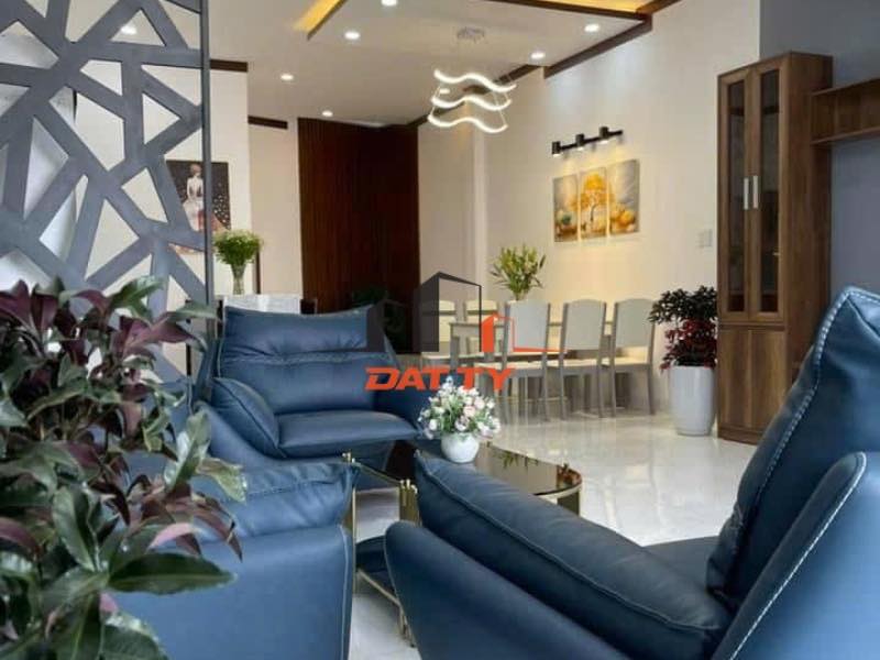 Nhà phố Tân Tiến, Buôn Ma Thuột 72m² giá 2.6 tỷ - Thiết kế hiện đại, vị trí thuận tiện!