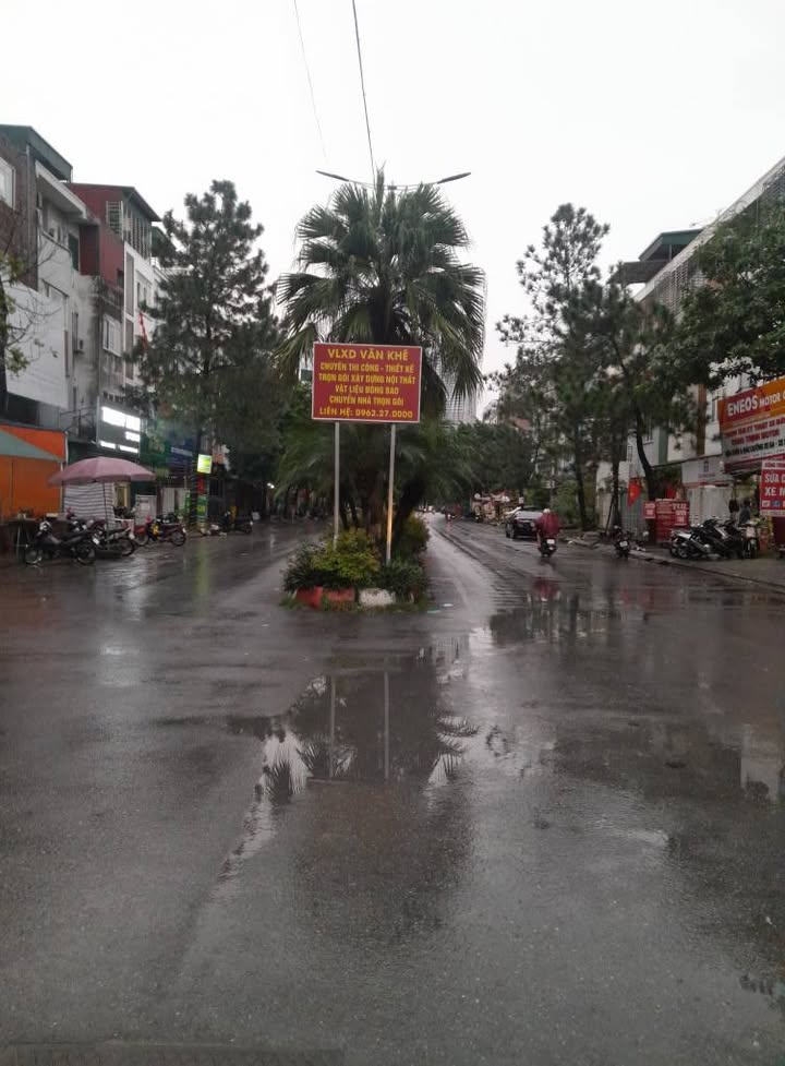 Townhouse 5 tầng KĐT Văn Khê, 82.5m² giá 18 tỷ - Sẵn sàng vào ở với nội thất đầy đủ!