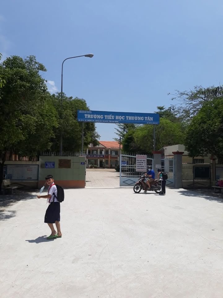 Đất thổ cư 200m² xã Thường Tân, Bắc Tân Uyên - Giá chỉ 5.1 tỷ, sổ hồng chính chủ!