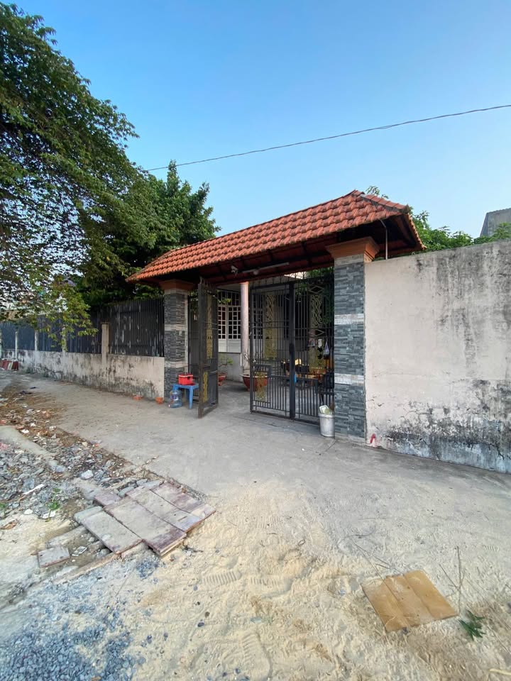 Nhà Hóc Môn Thới Tam Thôn 410m² giá 9.3 tỷ - Sổ hồng chính chủ, dọn vào ở ngay!