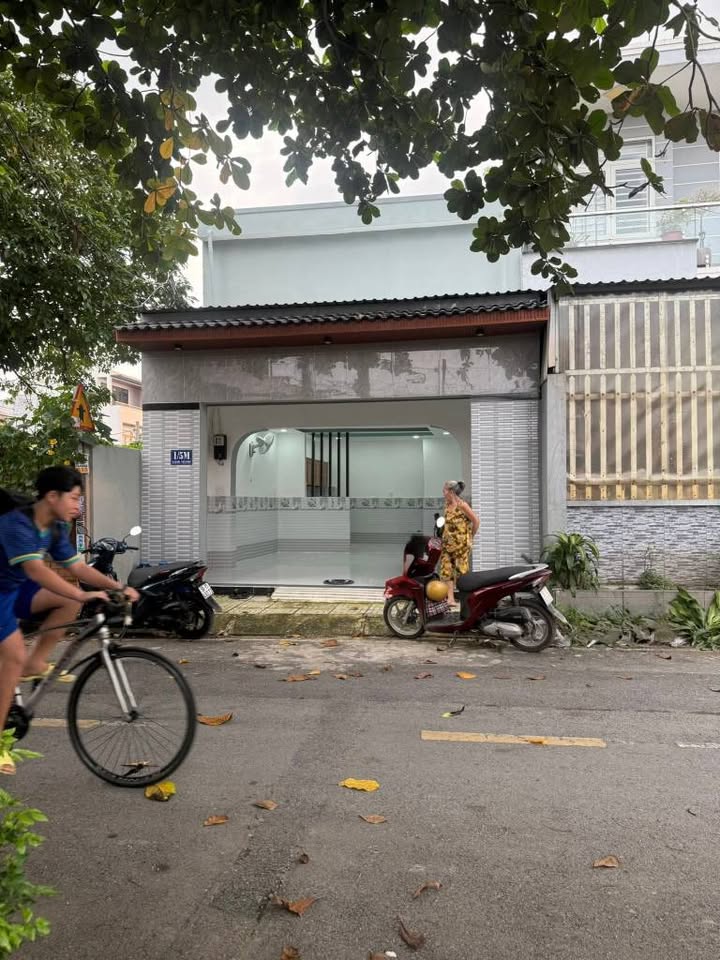 Nhà mặt tiền đường Tân Hiệp 52m² giá 2.15 tỷ - Tiện kinh doanh đa dạng!