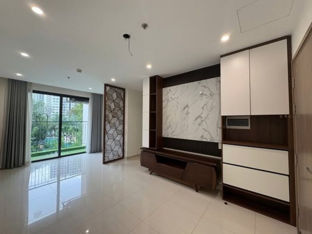 Căn hộ Vinhomes Grand Park Quận 9 92m² giá 4.65 tỷ - View hồ bơi thoáng đãng!