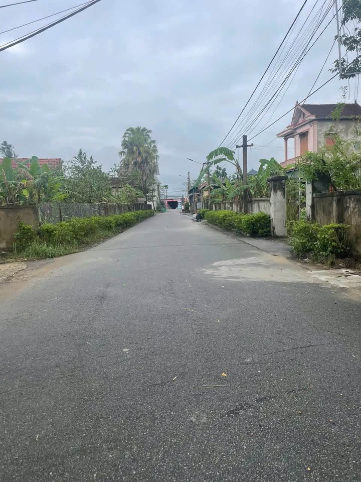 Đất thổ cư Thạch Trung, Hà Tĩnh 180m² giá 4 tỷ - Đường rộng 10m, hướng Bắc!