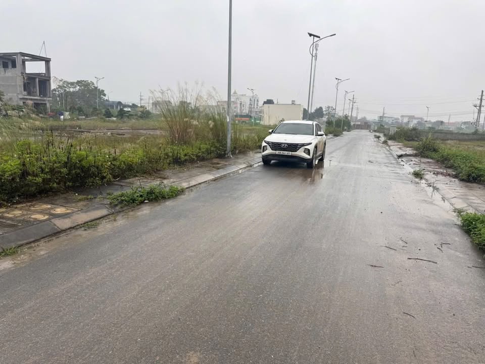 Đất thổ cư lô góc Đồng Trung 217m² giá 4 tỷ - Tiềm năng kinh doanh cao!