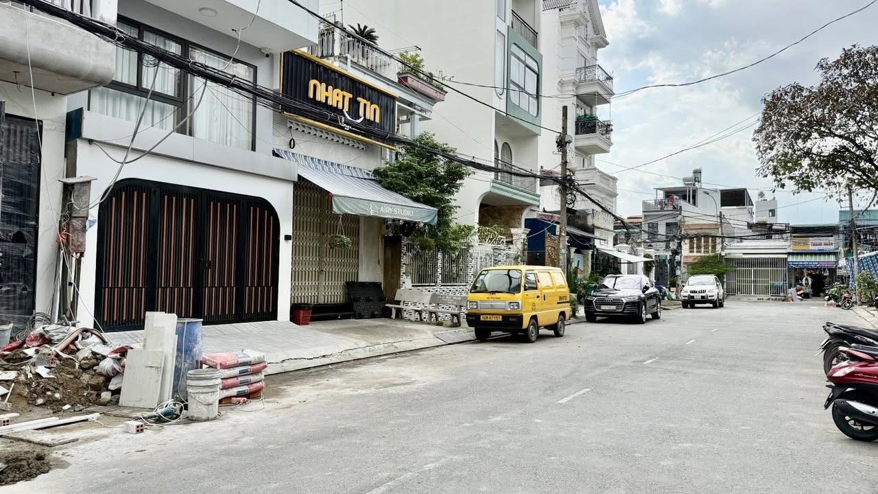 Nhà mặt tiền đường số 12m Tân Hưng Quận 7 - 70m² giá 15 tỷ - Đầu tư sinh lời!